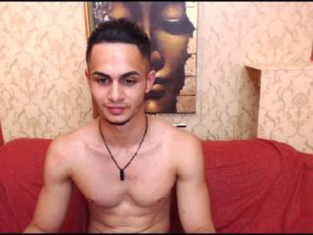 4834-jaysonhott-brunette-dancing-webcam-webcam-model-male-brown-eyes