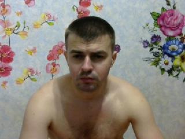 9835-highexplorer-gay-brown-eyes-webcam-model-pussy-medium-cock-male-webcam